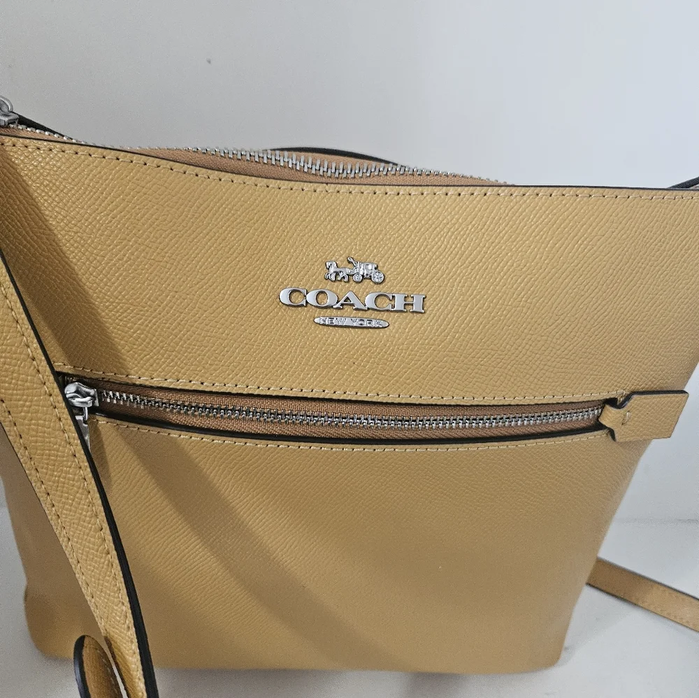 NWOT Coach Honeycomb Color Leather Crossbody Bag - Picture 7 of 13